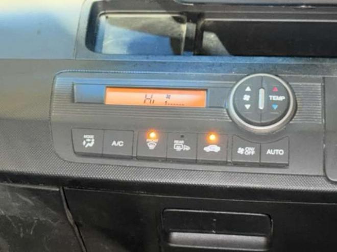 フリードスパイク1.5 G ジャストセレクション 4WD　防錆塗装4WDスマキーCDオーディオETC 1500