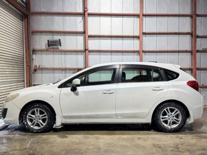 インプレッサスポーツ 1.6 i 4WD　防錆塗装4WDTVナビBカメETC夏冬タイヤ 1600