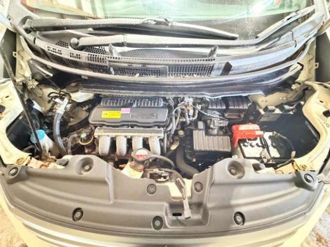 フリードスパイク1.5 G ジャストセレクション 4WD　防錆塗装4WDTVナビBカメ 1500