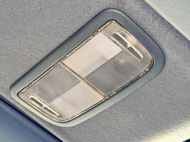 フリードスパイク1.5 G ジャストセレクション 4WD　防錆塗装4WDTVナビBカメ 1500