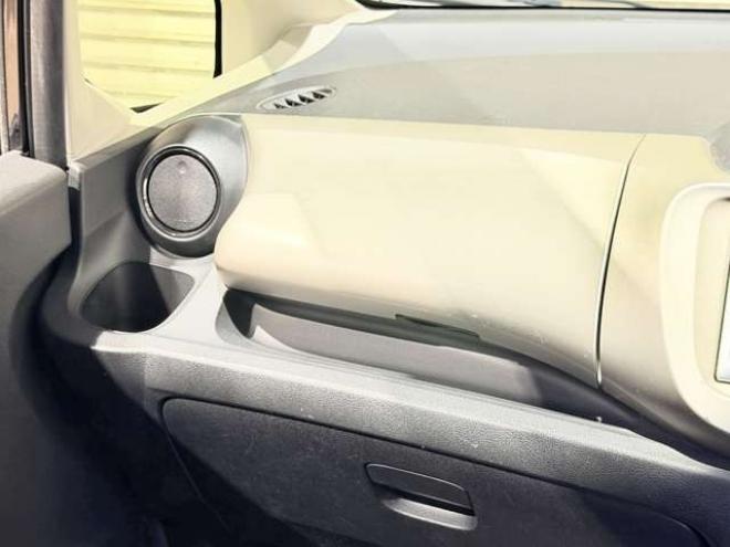 フィットハイブリッド1.3　防錆塗装キーレスCDETC 2WD 1300