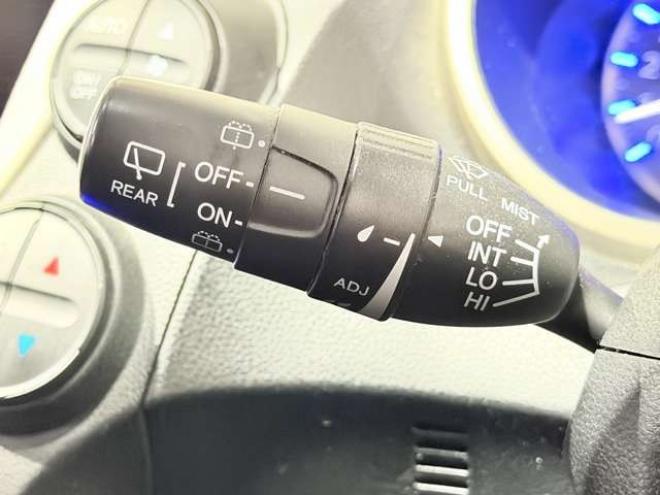 フィットハイブリッド1.3　防錆塗装キーレスCDETC 2WD 1300