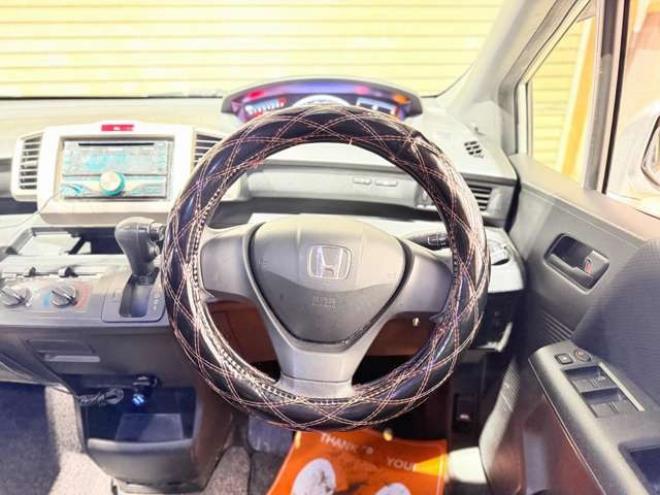 フリードスパイク1.5 C 4WD　防錆塗装4WDキーレスCD 1500