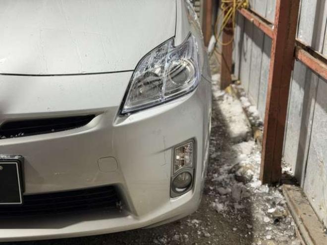 プリウス1.8 S　防錆塗装TVナビBカメ 2WD 1800