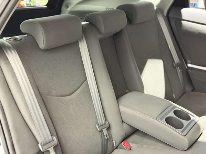 プリウス1.8 S　防錆塗装TVナビBカメ 2WD 1800