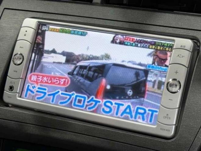 プリウス1.8 S　防錆塗装TVナビBカメ 2WD 1800