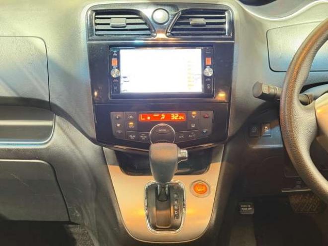 セレナ2.0 20X 4WD　防錆塗装4WDTVナビBカメETC後席モニタ 2000