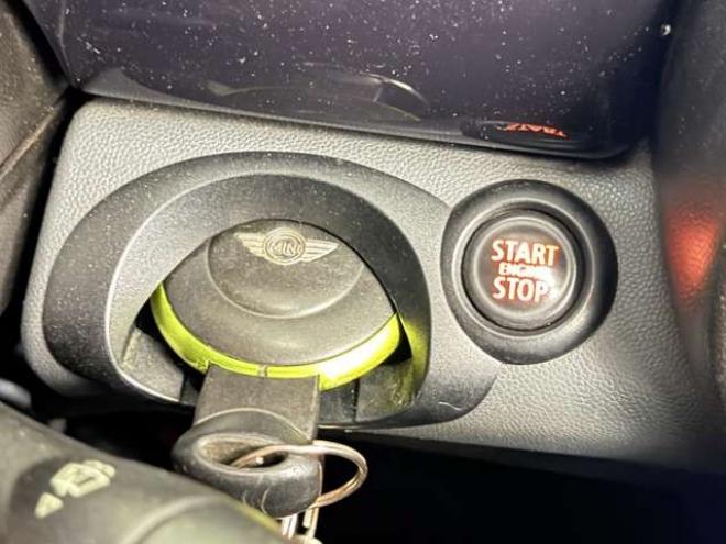 ミニクラブマン クーパーS　防錆塗装キーレスバックカメラETC 正規輸入車 2WD 1600