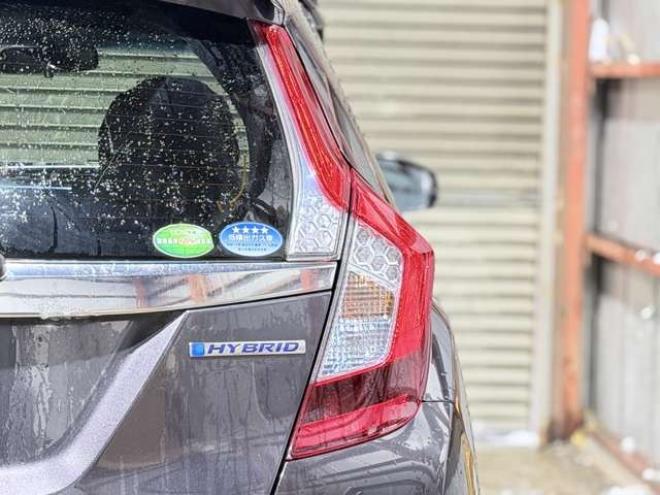 フィット1.5 ハイブリッド Fパッケージ 4WD　防錆塗装4WDTVナビBカメ 1500