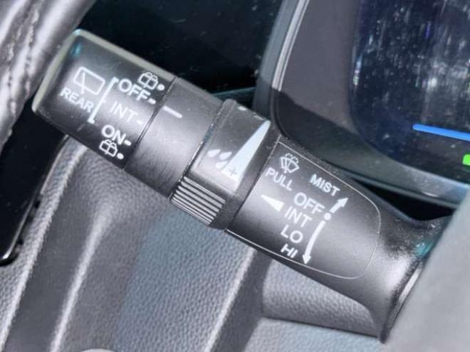 フィット1.5 ハイブリッド Fパッケージ 4WD　防錆塗装4WDTVナビBカメ 1500