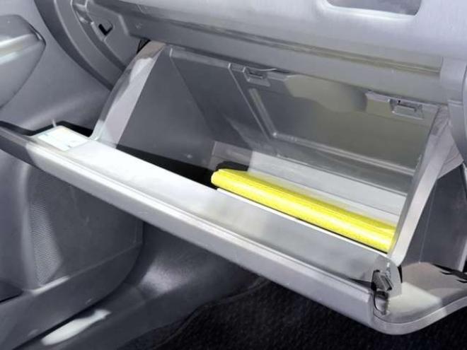 プリウスα1.8 S　下廻防錆TVナビBカメ 2WD 1800