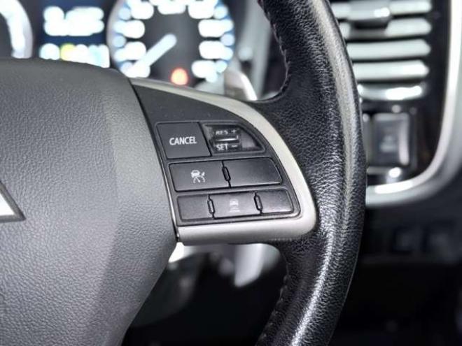 アウトランダーPHEV2.0 G セーフティパッケージ 4WD　下廻防錆ナビBカメETC 2000