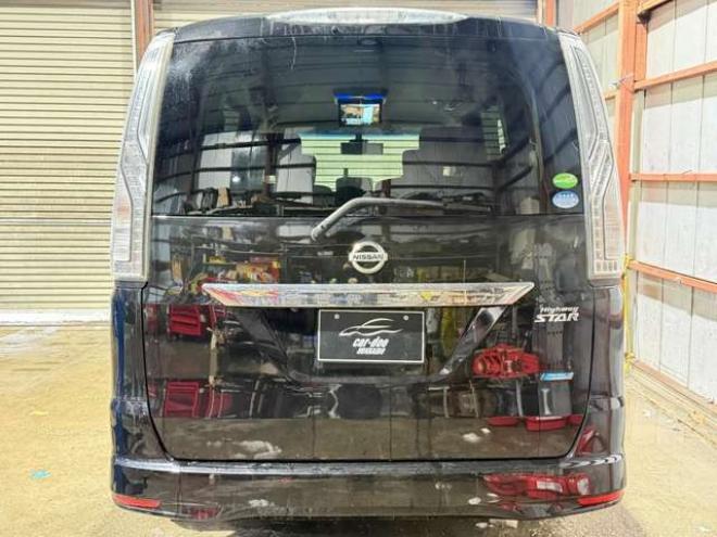 セレナ2.0 ハイウェイスター Vセレクション+Safety 4WD　防錆塗装4WD1オナTVナビBカメ後席モニタエンスタ夏冬タイヤ 2000