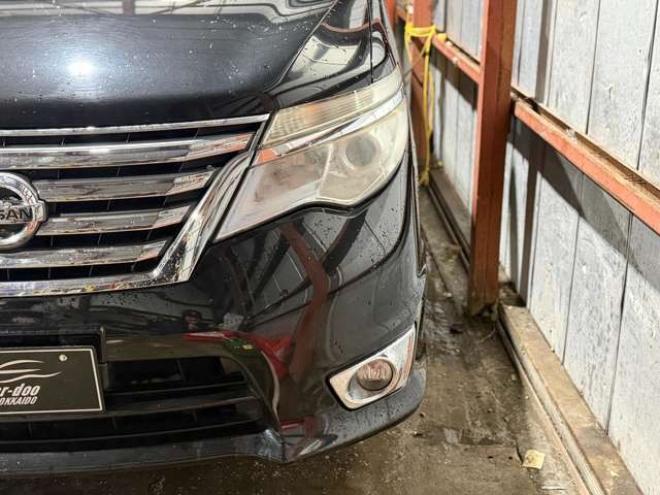 セレナ2.0 ハイウェイスター Vセレクション+Safety 4WD　防錆塗装4WD1オナTVナビBカメ後席モニタエンスタ夏冬タイヤ 2000