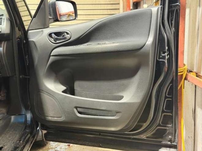 セレナ2.0 ハイウェイスター Vセレクション+Safety 4WD　防錆塗装4WD1オナTVナビBカメ後席モニタエンスタ夏冬タイヤ 2000