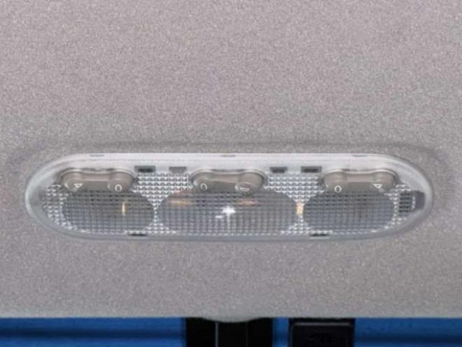 セレナ2.0 20X S-HYBRID　防錆塗装CDエンスタ 2WD 2000