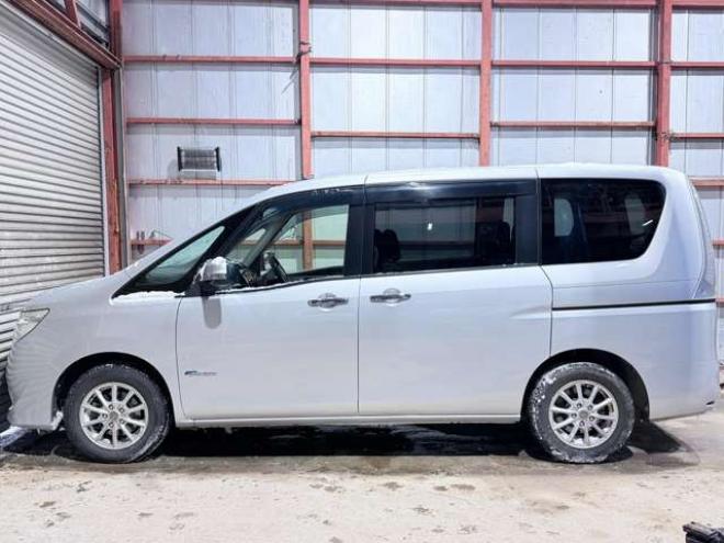 セレナ2.0 20X S-HYBRID　防錆塗装CDエンスタ 2WD 2000