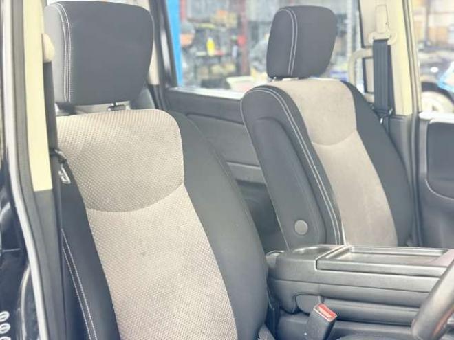 セレナ2.0 ライダー 4WD　防錆塗装4WDTVナビBカメETC後席モニタ 2000