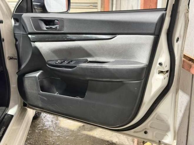 レガシィワゴン2.5 i アイサイト スポーツセレクション 4WD　防錆塗装4WDTVナビBカメETC 2500