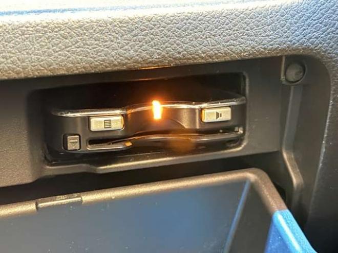 セレナ2.0 20S 4WD　防錆塗装4WDキーレスTVナビBカメ夏冬タイヤETC 2000