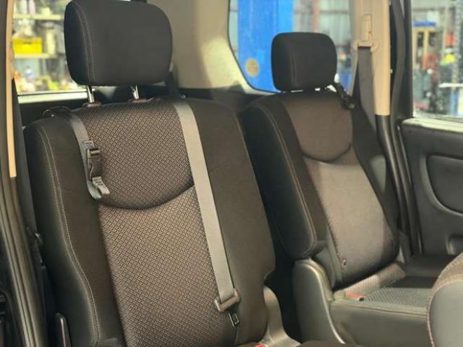 セレナ2.0 ハイウェイスター 4WD　防錆塗装4WDTVナビBカメ 2000