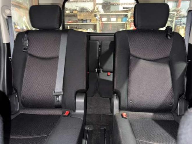 セレナ2.0 ハイウェイスター 4WD　防錆塗装4WDTVナビBカメ 2000