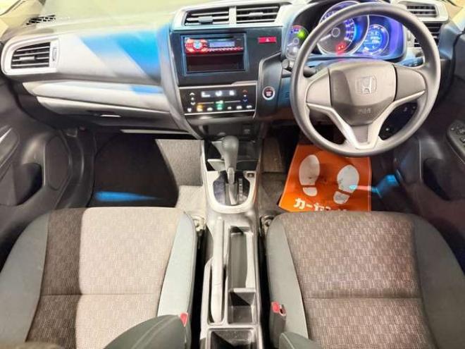 フィット1.3 13G Fパッケージ 4WD　防錆塗装4WDスマキーCD 1300