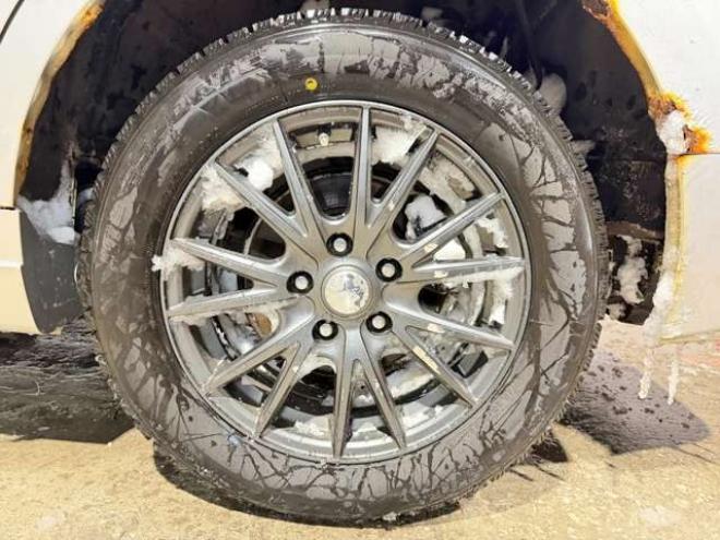 ステップワゴン2.0 G HIDエディション 4WD　防錆塗装4WDキーレスTVナビBカメエンスタ 2000