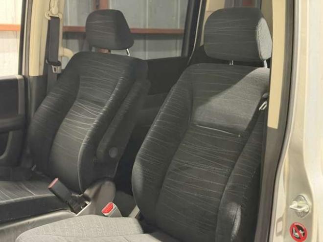 ステップワゴン2.0 G HIDエディション 4WD　防錆塗装4WDキーレスTVナビBカメエンスタ 2000