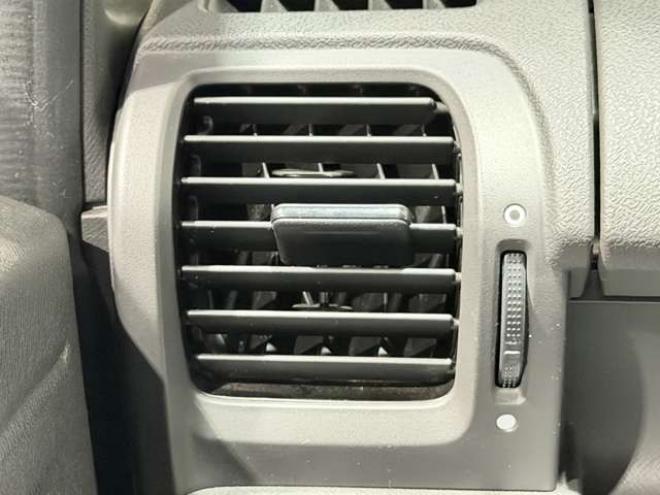 ステップワゴン2.0 G HIDエディション 4WD　防錆塗装4WDキーレスTVナビBカメエンスタ 2000