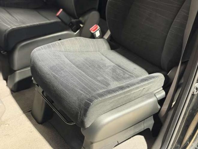 ステップワゴン2.0 L 4WD　防錆塗装4WDTVナビBカメ後席モニタ 2000