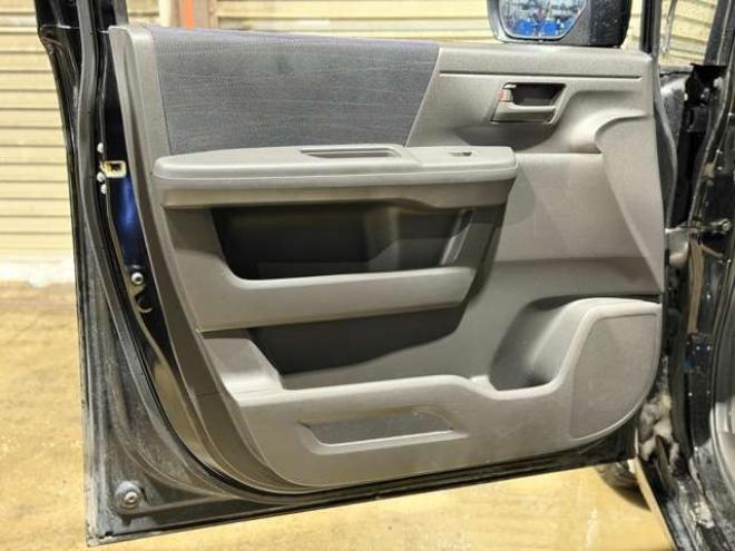 ステップワゴン2.0 L 4WD　防錆塗装4WDTVナビBカメ後席モニタ 2000