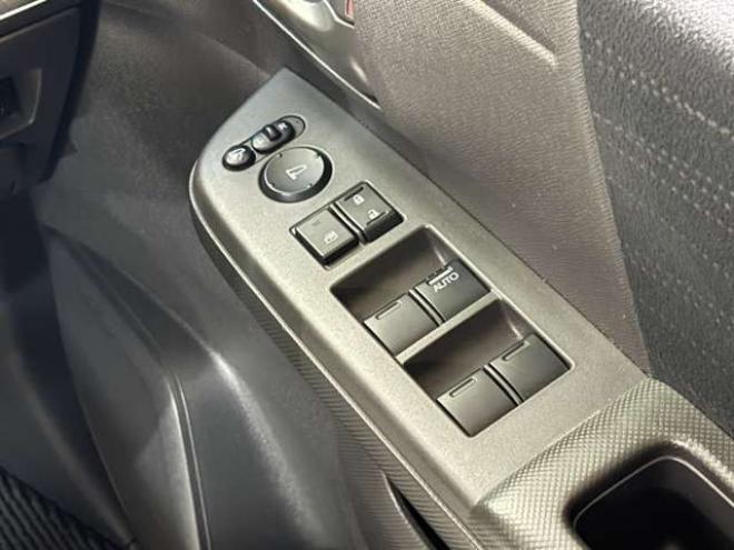 ステップワゴン2.0 L 4WD　防錆塗装4WDTVナビBカメ後席モニタ 2000