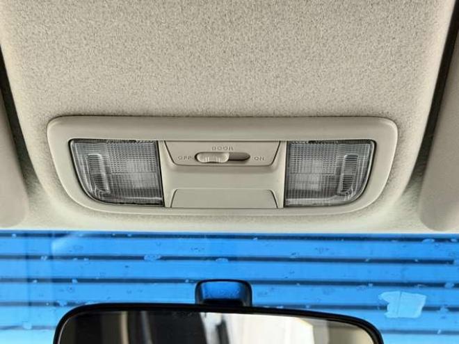 ステップワゴン2.0 L 4WD　防錆塗装4WDTVナビBカメ後席モニタ 2000