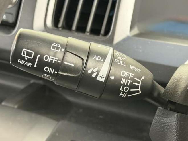 ステップワゴン2.0 L 4WD　防錆塗装4WDTVナビBカメ後席モニタ 2000