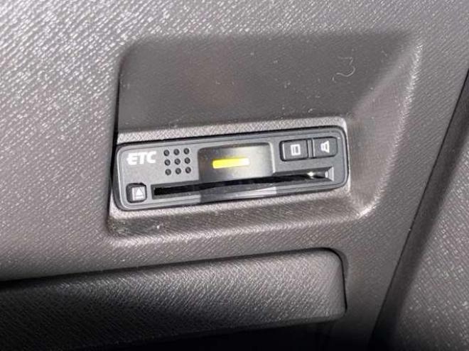 ステップワゴン2.0 L 4WD　防錆塗装4WDTVナビBカメ後席モニタ 2000