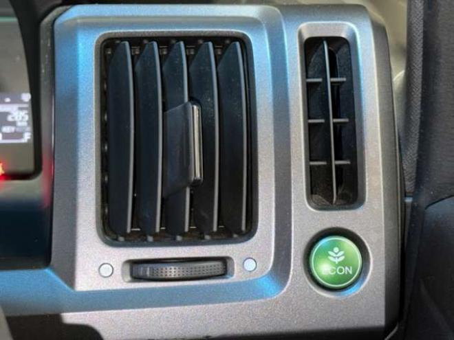 ステップワゴン2.0 L 4WD　防錆塗装4WDTVナビBカメ後席モニタ 2000