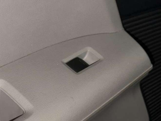 フリード1.5 G Lパッケージ 4WD　防錆塗装4WDキーレスナビ 1500