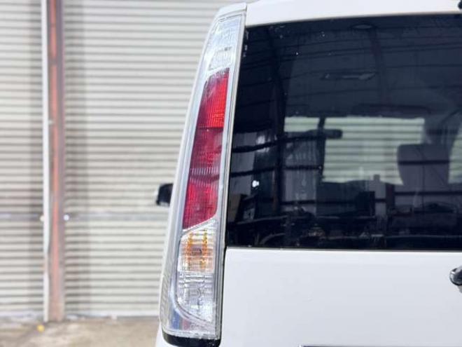 セレナ2.0 ハイウェイスター 4WD　防錆塗装4WDスマキー 2000