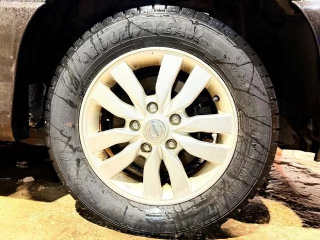 セレナ2.0 ハイウェイスター 4WD　防錆塗装4WDTVナビ 2000