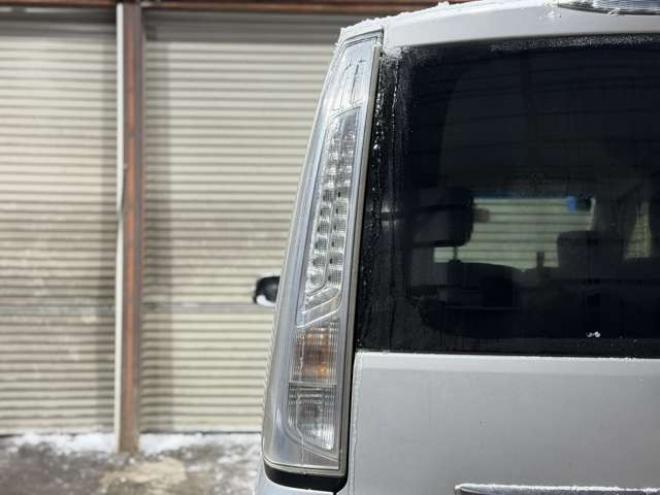 セレナ2.0 20X 4WD　防錆塗装4WDラジオナビETC 2000