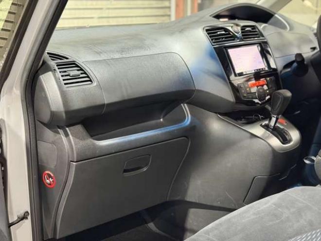 セレナ2.0 20X 4WD　防錆塗装4WDラジオナビETC 2000