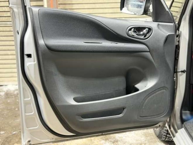 セレナ2.0 20X 4WD　防錆塗装4WDラジオナビETC 2000