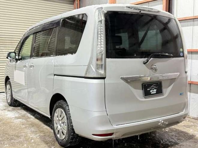 セレナ2.0 20X 4WD　防錆塗装4WDラジオナビETC 2000