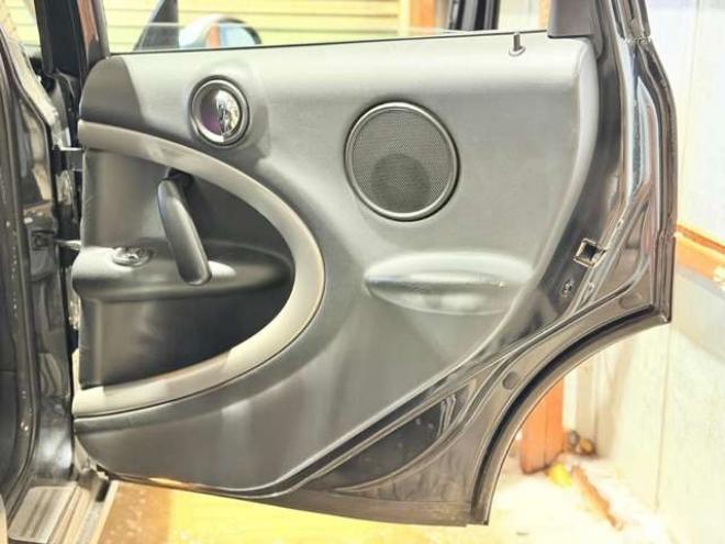 ミニクロスオーバー クーパー D オール4 4WD　防錆塗装4WDディーゼルキーレスETC 正規輸入車 2000