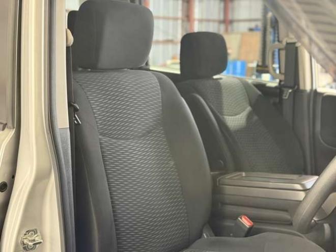 セレナ2.0 20X 4WD　防錆塗装4WDTVナビBカメETCエンスタ 2000