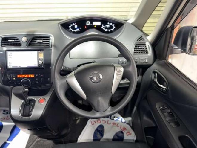 セレナ2.0 20X 4WD　防錆塗装4WDTVナビBカメETCエンスタ 2000