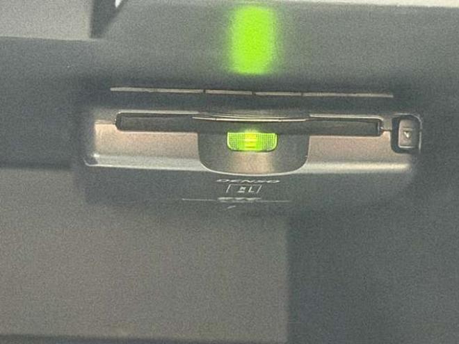 セレナ2.0 20S 4WD　防錆塗装4WDキーレスCDETC夏冬タイヤ 2000