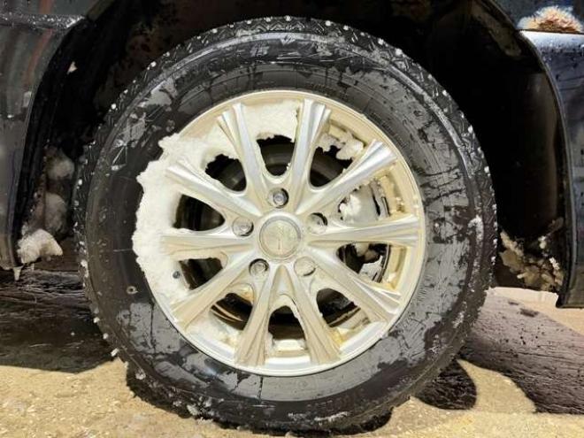 セレナ2.0 ハイウェイスター Vセレクション 4WD　防錆塗装4WDTVナビBカメETC後席モニタ夏冬タイヤ 2000