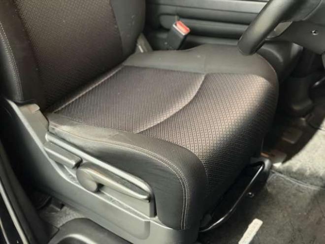 セレナ2.0 ハイウェイスター Vセレクション 4WD　防錆塗装4WDTVナビBカメETC後席モニタ夏冬タイヤ 2000